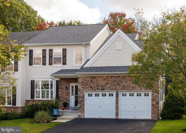 Property at 808 Hinchley Run, West Chester, PA 19382, 3 beds, 2.5 baths