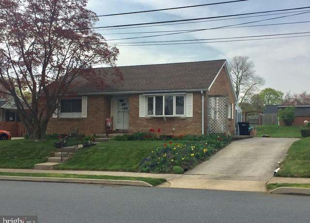 Property at 803 W Oak St, Palmyra, PA 17078, 3 beds, 1 bath