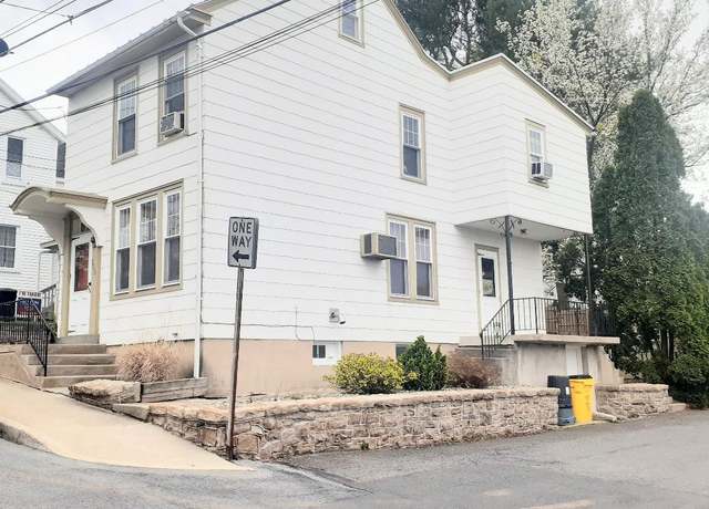 Property at 200 S Margaretta St, Schuylkill Haven, PA 17972, 4 beds, 1 bath