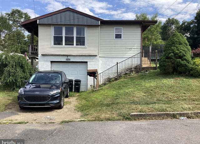 Property at 542 Third St, Port Carbon, PA 17965, 2 beds, 2 baths