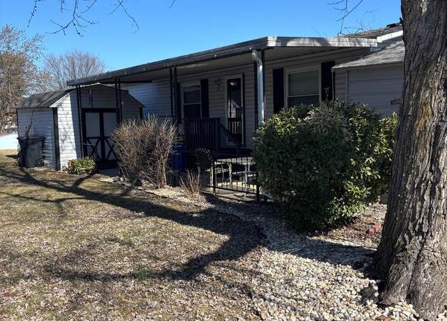 Property at 315 Westwood Dr, York, PA 17404, 3 beds, 2 baths