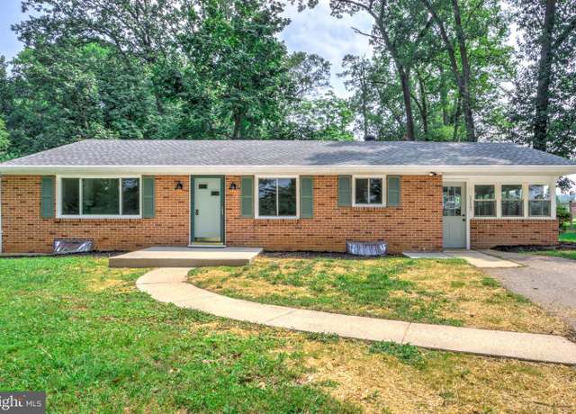 Property at 2532 Pine Grove Rd, York, PA 17403, 3 beds, 2 baths