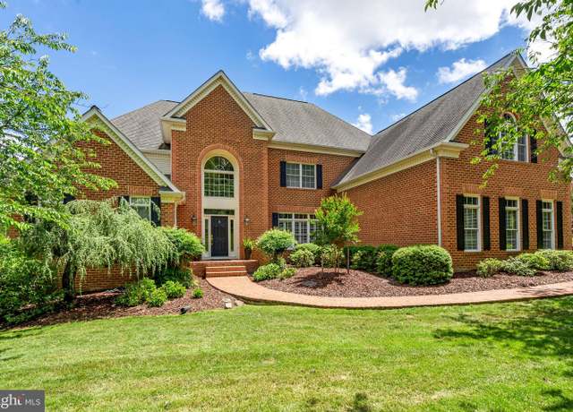 Property at 7887 Wellington Dr, Warrenton, VA 20186, 6 beds, 5.5 baths