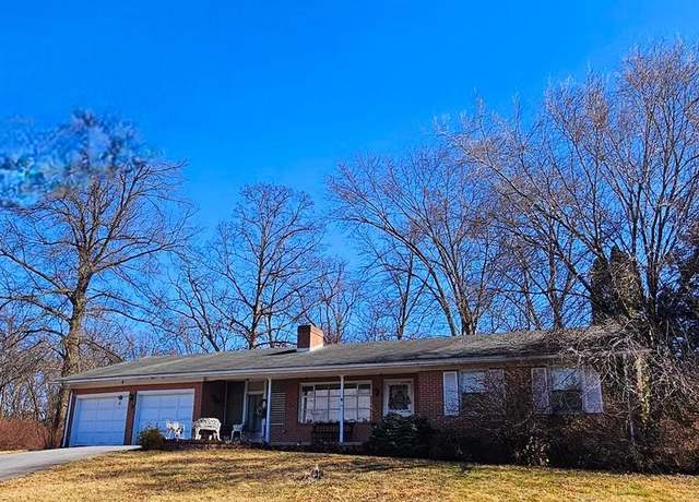 Property at 20807 Emerald Dr, Hagerstown, MD 21742, 3 beds, 2 baths