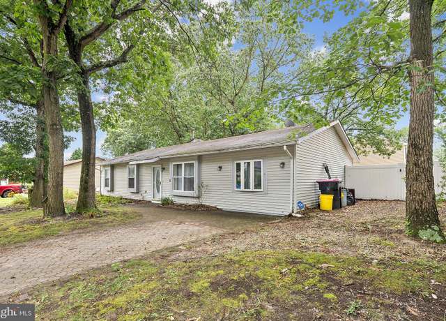 Property at 20 Sugar Bush Dr, Sicklerville, NJ 08081, 4 beds, 1.5 baths