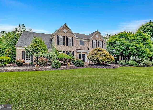 Property at 18 Morris Dr, Princeton, NJ 08540, 5 beds, 3.5 baths