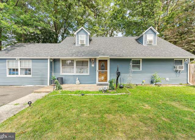 Property at 5 Richmond Rd, Edison, NJ 08817, 5 beds, 2 baths