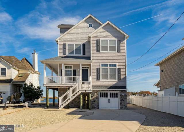 Property at 7 Travelers Way, Bayville, NJ 08721, 4 beds, 3 baths