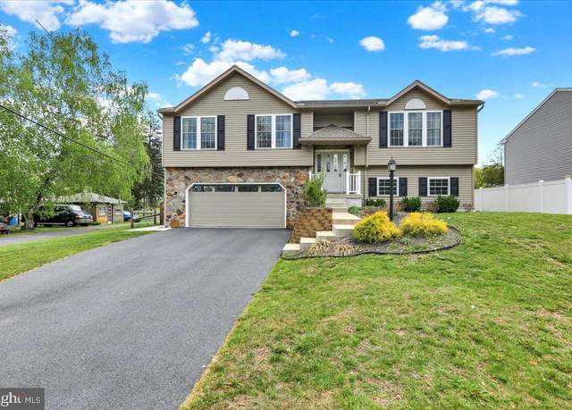 Property at 241 Pennwyn Pl, Reading, PA 19607, 3 beds, 3 baths