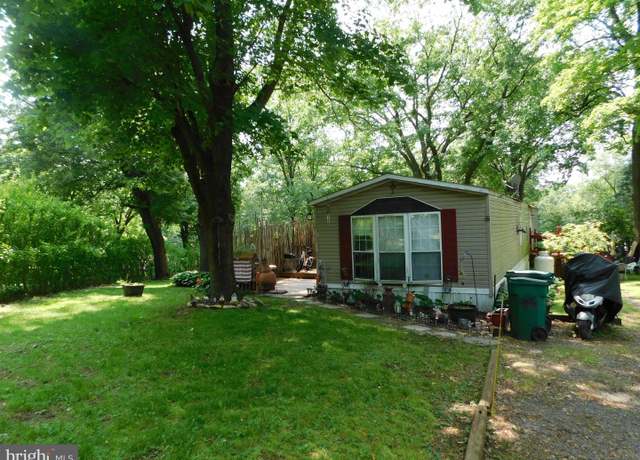 Property at 219 Long Lane Rd, Boyertown, PA 19512, 2 beds, 2 baths
