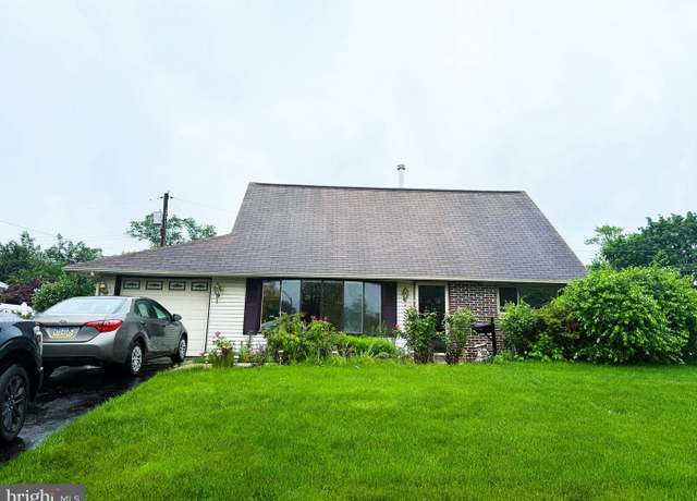 Property at 6 Harrow Rd, Levittown, PA 19056, 4 beds, 2 baths