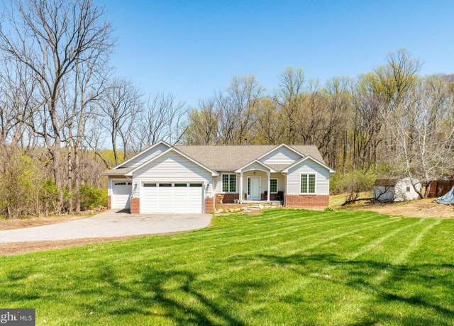 Property at 305 Dutton Mill Rd, West Chester, PA 19380, 3 beds, 3 baths