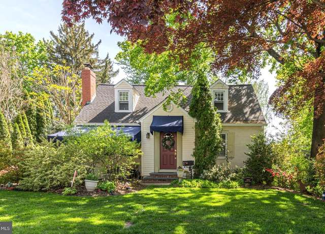 Property at 2014 Parkview Ave, Abington, PA 19001, 4 beds, 2 baths