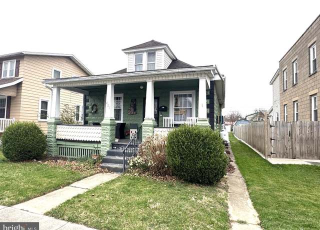 Property at 428 S Wayne St, Lewistown, PA 17044, 2 beds, 1 bath