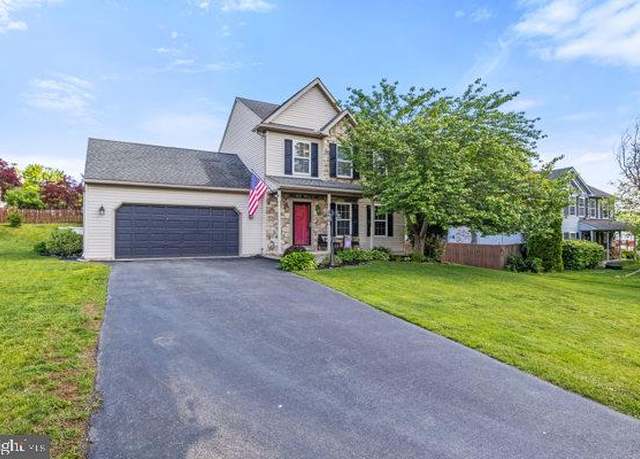 Property at 515 Abbey Dr, Mount Wolf, PA 17347, 3 beds, 2.5 baths