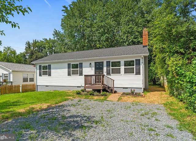 Property at 864 Third St, Culpeper, VA 22701, 3 beds, 1 bath