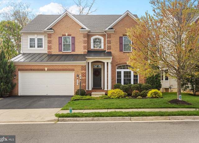 Property at 3401 Tennessee Dr, Alexandria, VA 22303, 5 beds, 4.5 baths