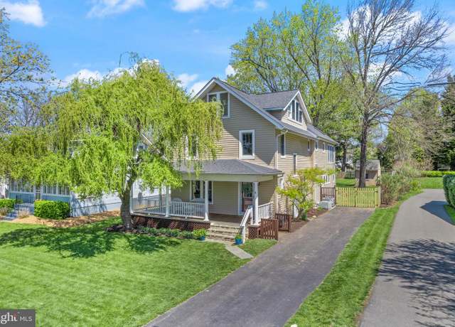 Property at 126 S 29th St, Purcellville, VA 20132, 5 beds, 3.5 baths