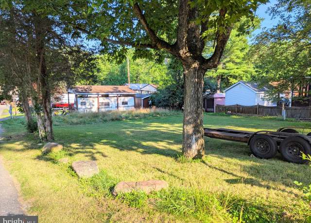 Property at Block 60 Lot 4 & 5 Jollywood Rd, Falling Waters, WV 25419