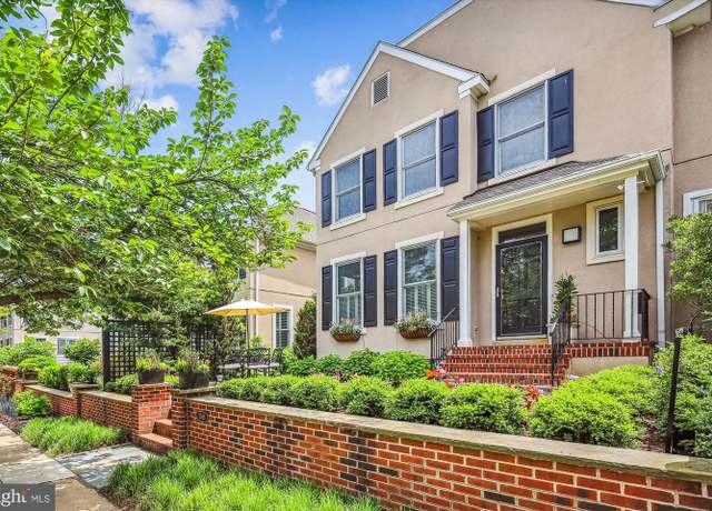 Property at 2006 N Bancroft Pkwy, Wilmington, DE 19806, 4 beds, 3.5 baths