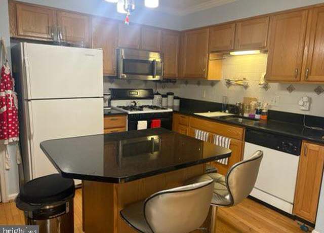 Property at 2715 Piscataway Run Dr Dr, Odenton, MD 21113, 3 beds, 3.5 baths
