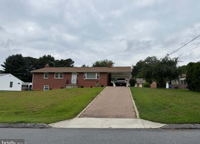 Property at 10725 E Crestview Ln, Laurel, MD 20723, 3 beds, 2.5 baths