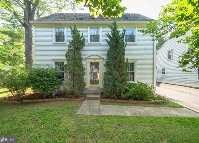 Property at 312 Fairgrove Ter, Gaithersburg, MD 20877, 3 beds, 3.5 baths