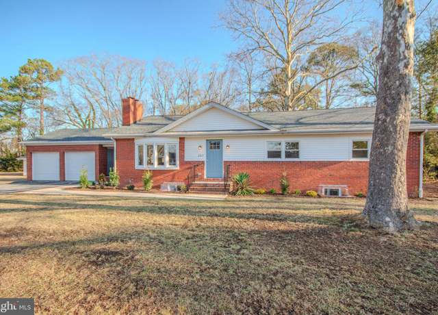 Property at 207 Morris Dr, Salisbury, MD 21804, 3 beds, 2 baths