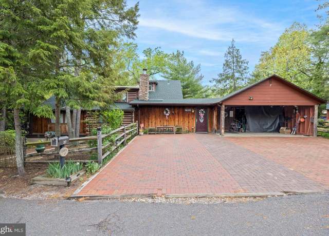 Property at 27 Shinnecock Trl, Medford Lakes, NJ 08055, 4 beds, 2.5 baths