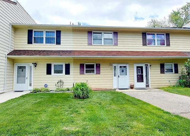 Property at 6 La Cascata Dr, Clementon, NJ 08021, 2 beds, 1.5 baths