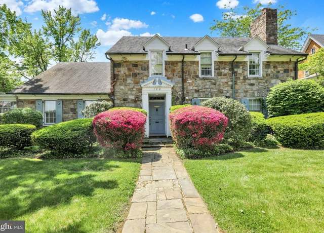 Property at 100 Brookline Plz, Reading, PA 19607, 5 beds, 3 baths