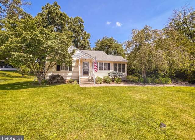 Property at 520 W Palmer St, Morrisville, PA 19067, 5 beds, 2.5 baths