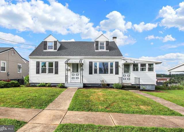 Property at 326 Fairmount Ave, Waynesboro, PA 17268, 4 beds, 2 baths