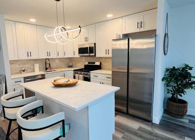 Property at 2954 Secane Dr, Philadelphia, PA 19154, 3 beds, 1.5 baths