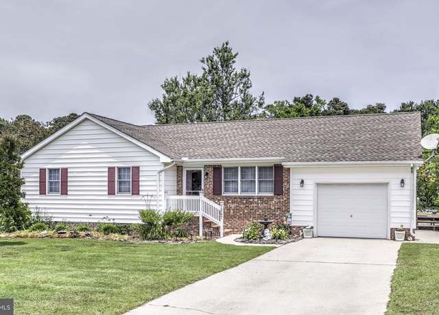 Property at 7267 Olga Dr, Chincoteague Island, VA 23336, 3 beds, 2 baths