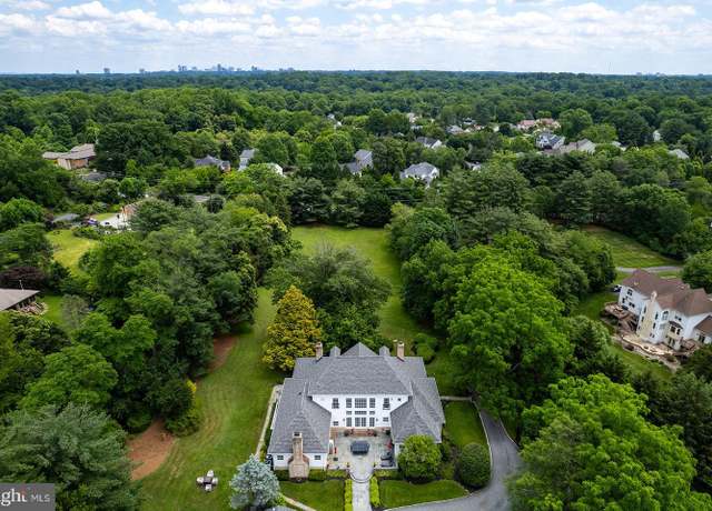 Property at 2740 Hunter Mill Rd, Oakton, VA 22124, 4 beds, 5.5 baths
