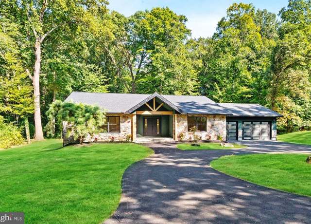 Property at 109 1/2 Wayland Rd, Wilmington, DE 19807, 5 beds, 5.5 baths
