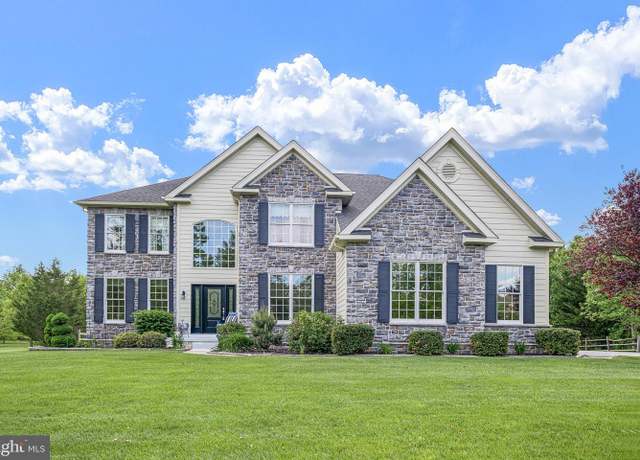 Property at 407 Nattull Dr, Bear, DE 19701, 4 beds, 4.5 baths