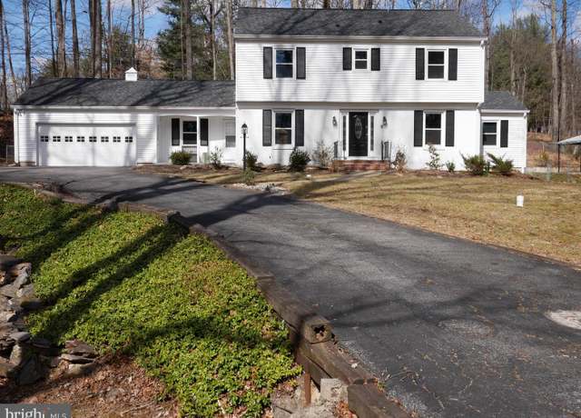 Property at 4 Chartwell Ct, Owings Mills, MD 21117, 4 beds, 3.5 baths