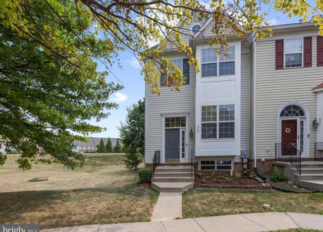 Property at 930 Mosby Dr, Frederick, MD 21701, 4 beds, 3.5 baths