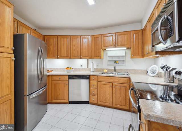 Property at 15100 Interlachen Dr Unit 4-517, Silver Spring, MD 20906, 2 beds, 2 baths