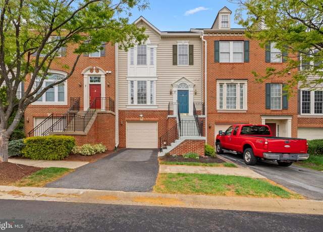 Property at 5 Chatterly Ct, Germantown, MD 20874, 3 beds, 2.5 baths