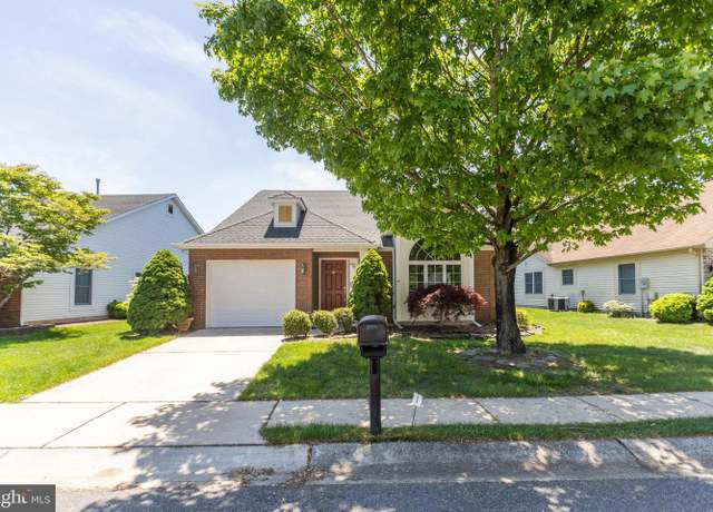 Property at 1665 Goldspire Rd, Toms River, NJ 08755, 2 beds, 2.5 baths