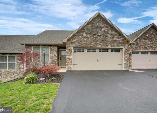 Property at 255 Pin Oak Ln, Shippensburg, PA 17257, 3 beds, 2 baths