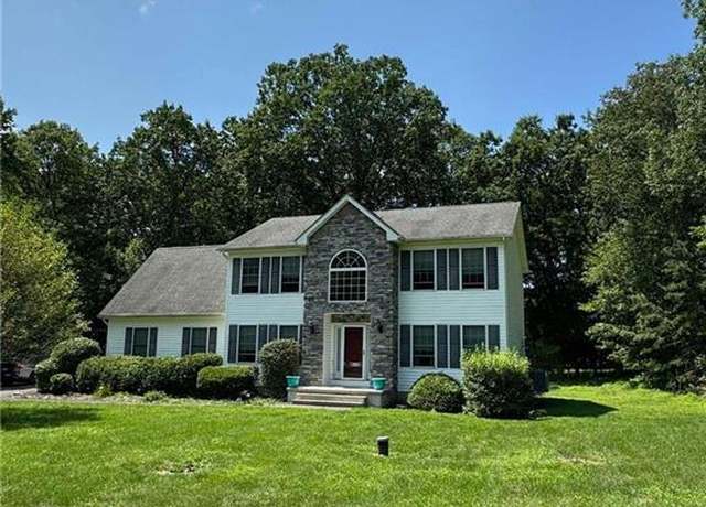 Property at 120 Krakow Dr, Lehighton, PA 18235, 3 beds, 2.5 baths