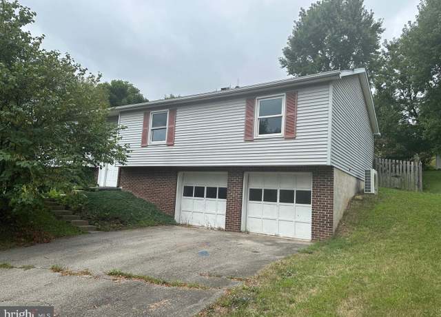 Property at 108 Melanie Ln, Pleasant Gap, PA 16823, 4 beds, 3 baths