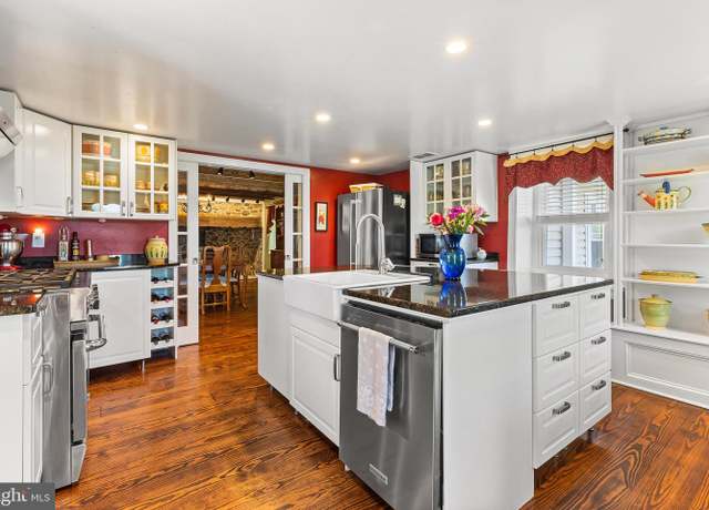 Property at 3047 Yellow Springs Rd, Malvern, PA 19355, 4 beds, 2.5 baths