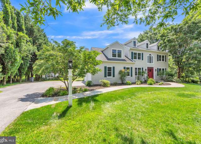 Property at 5 Yarmouth Ln, Downingtown, PA 19335, 4 beds, 3.5 baths