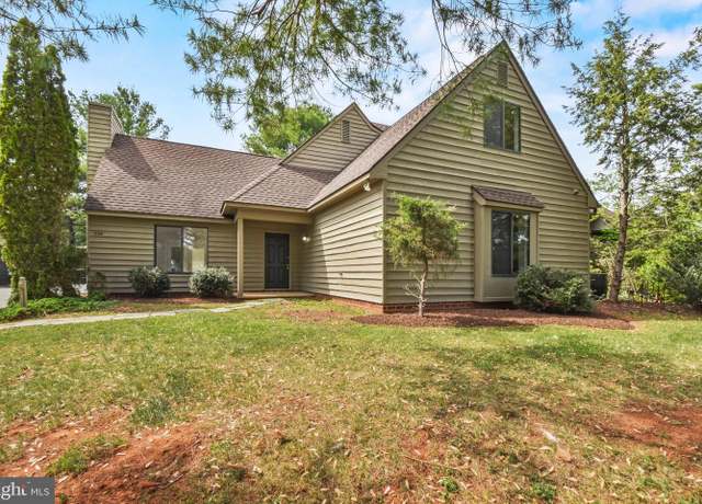 Property at 1132 Amber Ridge Rd, Charlottesville, VA 22901, 4 beds, 2.5 baths