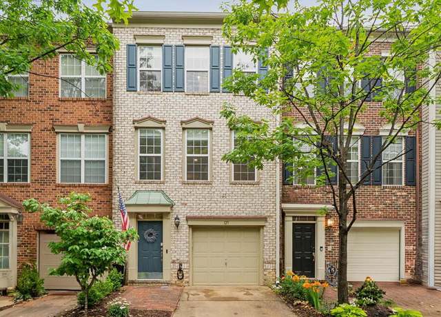Property at 125 Martin Ln, Alexandria, VA 22304, 4 beds, 2.5 baths
